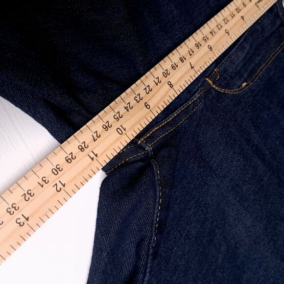 Levi's Levis Strauss Mid Rise Bermuda Shorts Rolled Hem 10 Womens Jean - Picture 7 of 8